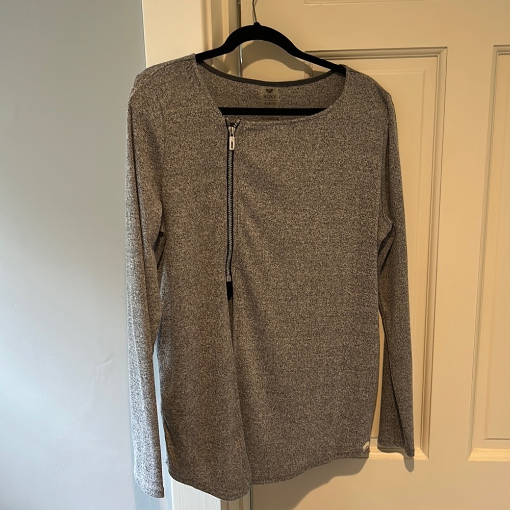 NWOT ROXY lightweight sweater